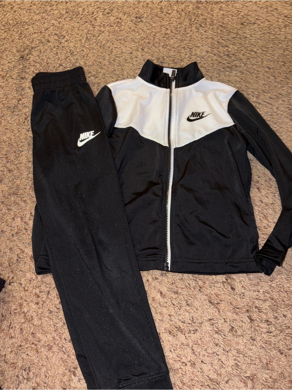 Nike Black and White Youth Track Jacket and Pants Set - Picture 2 of 2